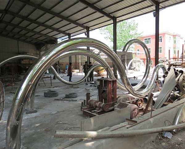 如何選擇好的不銹鋼雕塑廠(chǎng)家