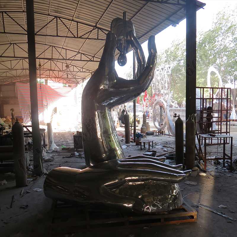 水滴景觀雕塑，不銹鋼手托水滴雕塑，景觀水滴雕塑